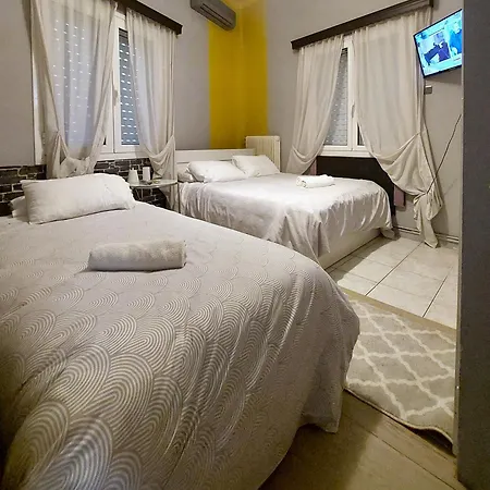 Jim Villa Family Apartment With Private Yard Andravida-Kyllini *