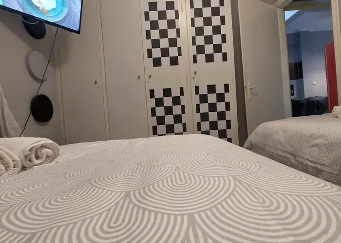 Jim Villa Family Apartment With Private Yard Andravida-Kyllini 아파트