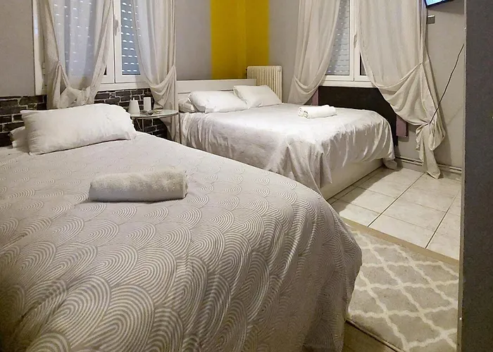 Jim Villa Family Apartment With Private Yard Andravida-Kyllini *